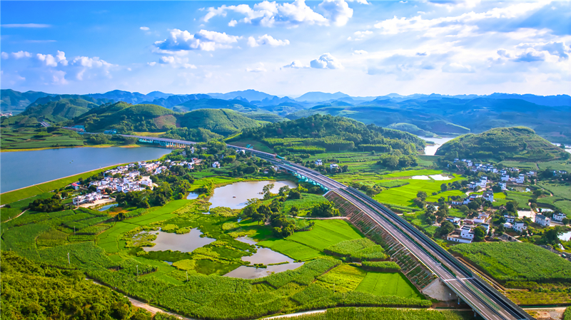 水口—崇左—愛(ài)店公路（崇左至愛(ài)店口岸段）_副本.jpg